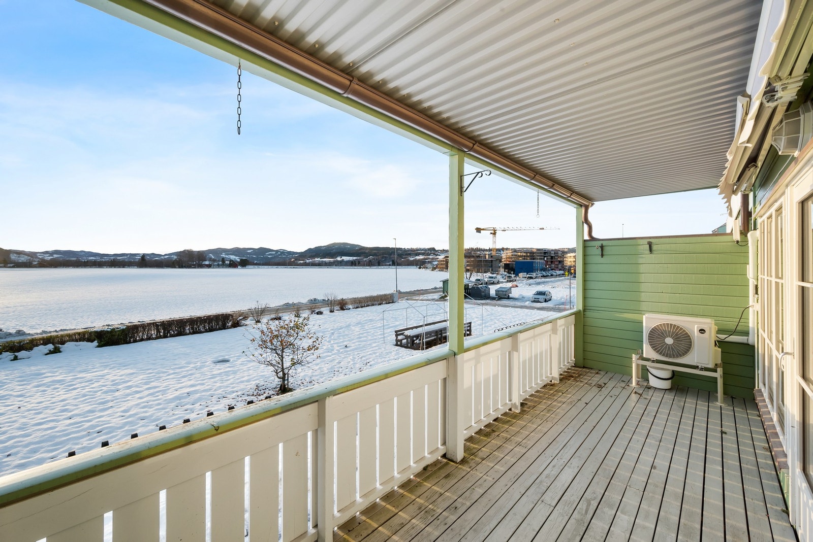 Balkongen er sørvendt og er på 12,5 kvm. Galleribilde