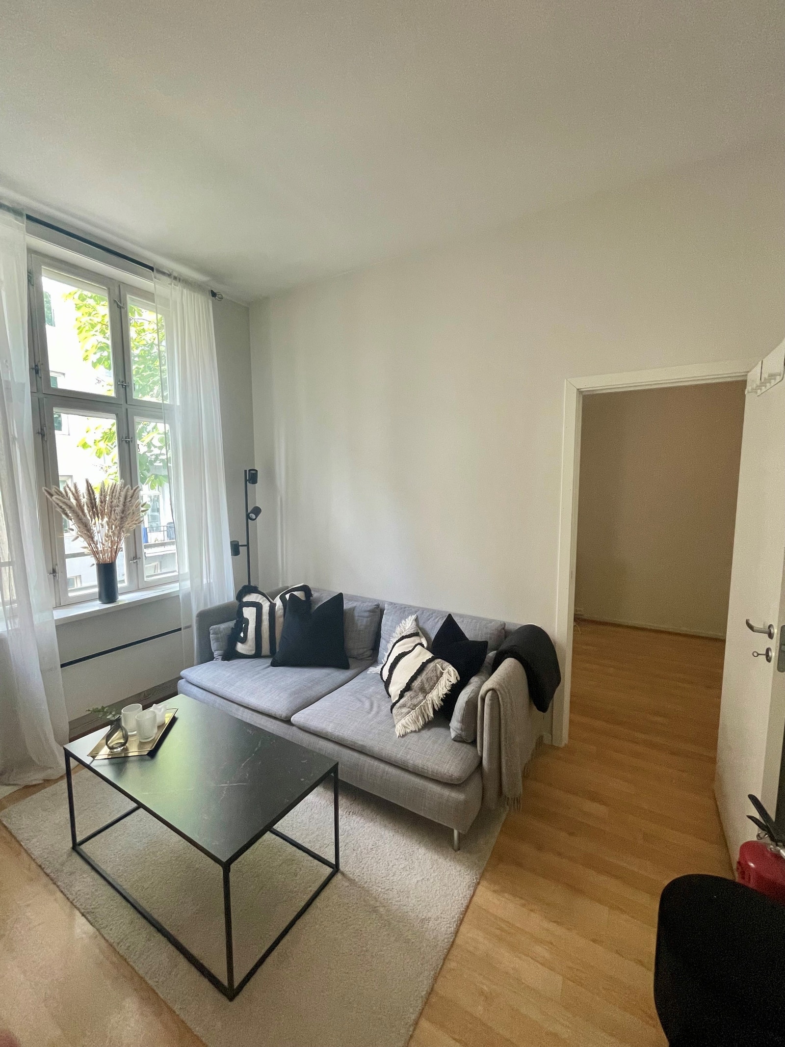 Stue med gode lysforhold Galleribilde