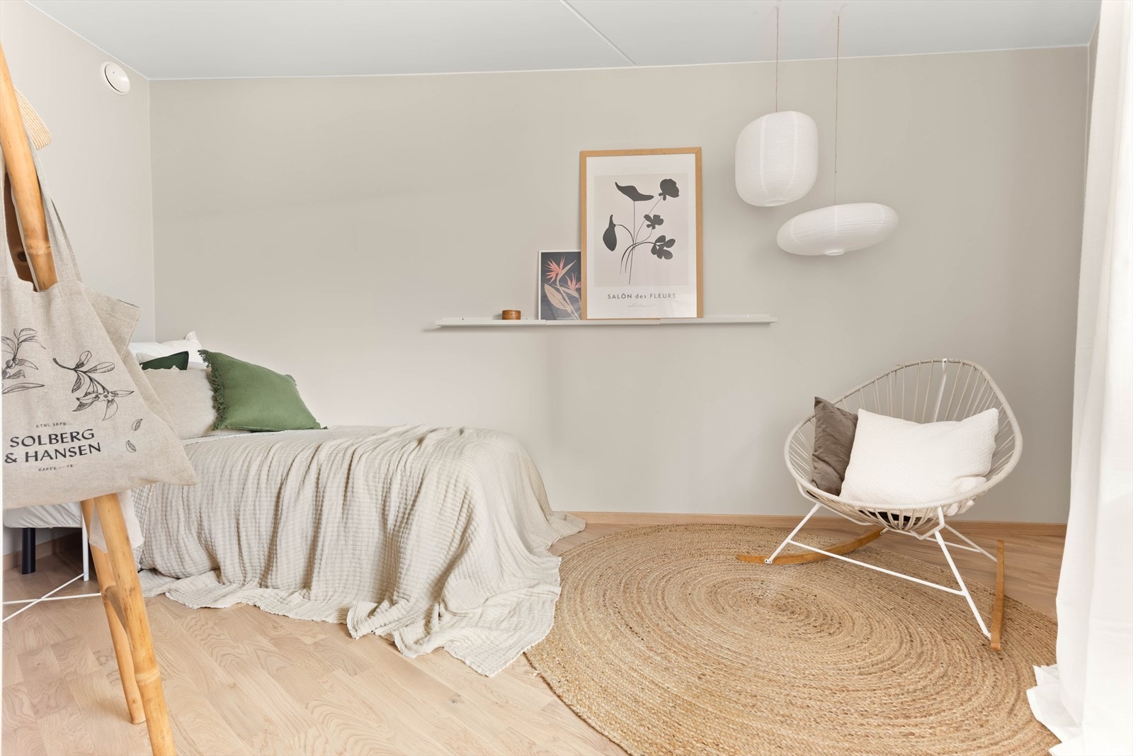 Passer ypperlig som barnerom, gjesterom eller kontor. Galleribilde