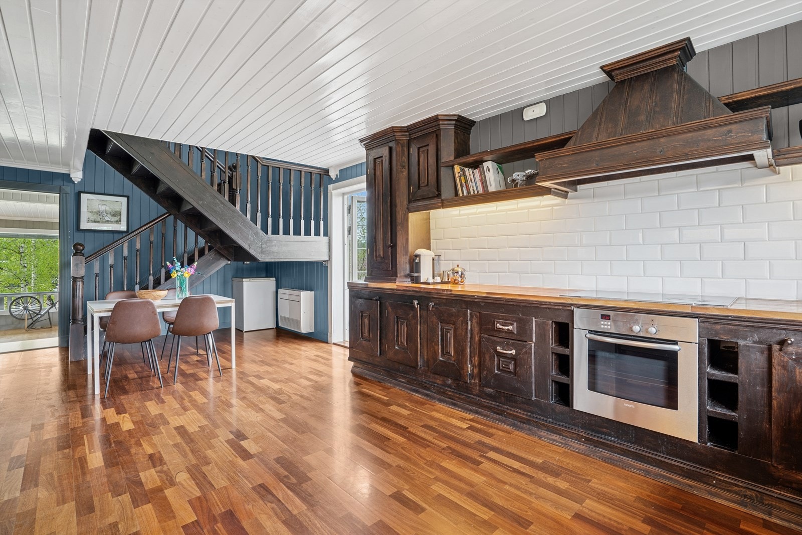 Plass til kjøkkengruppe - koselig frokostbord. Galleribilde