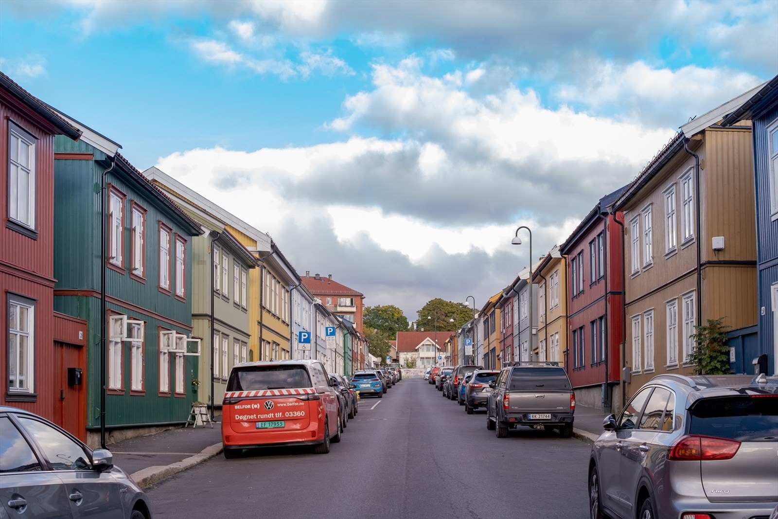 Vakre og historiske trehus på Vålerenga - et unikt stykke Oslo-arkitektur med sjarm og særpreg Galleribilde