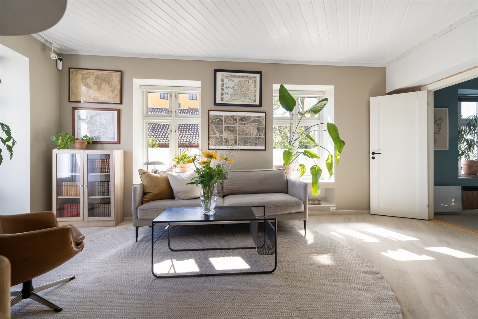 Dette er en lys og innbydende 3-roms med flott beliggenhet Galleribilde