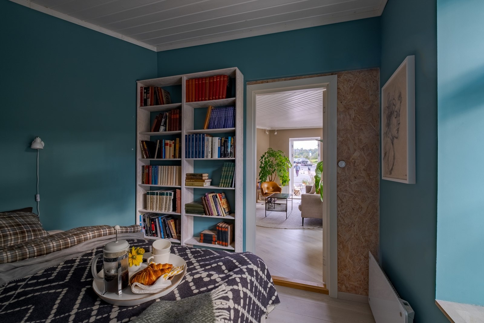 Begge soverommene vender mot rolig gate Galleribilde