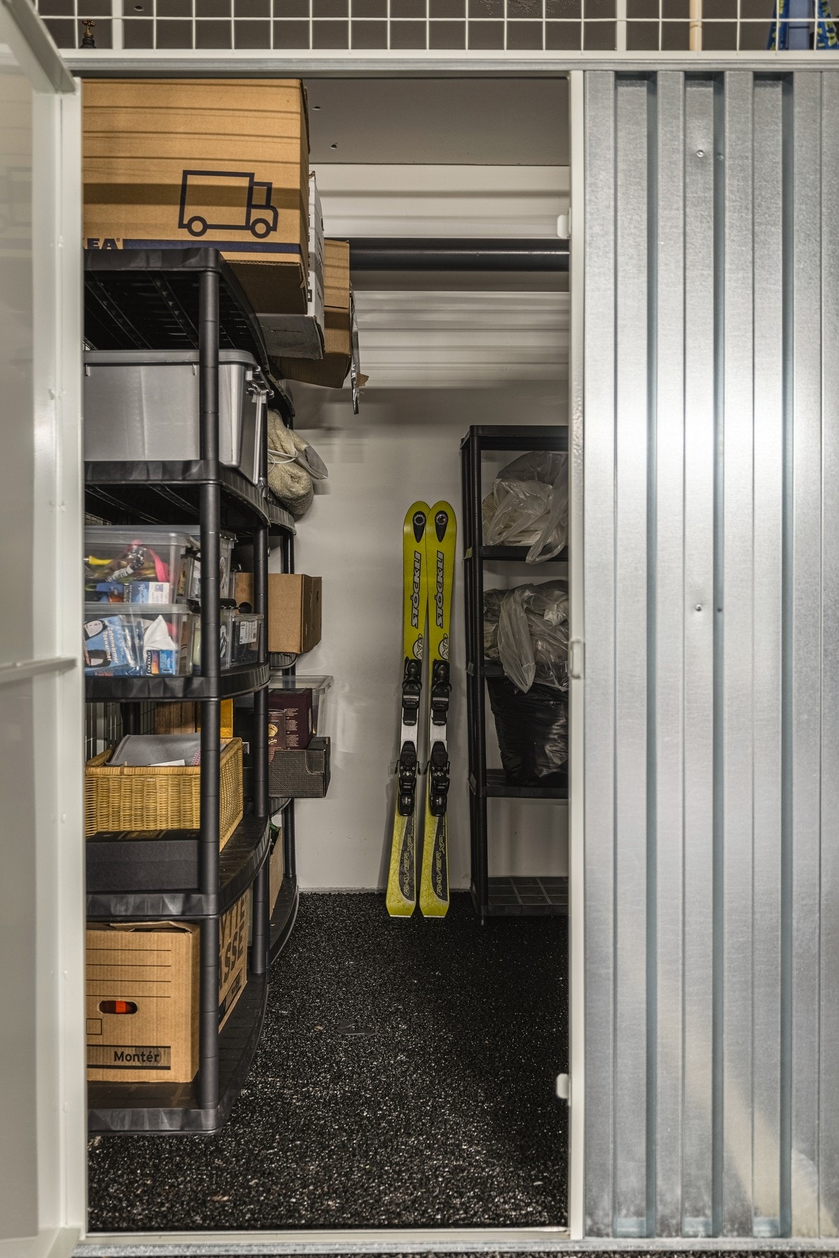 Sportsbod for lagring og oppbevaring. Galleribilde