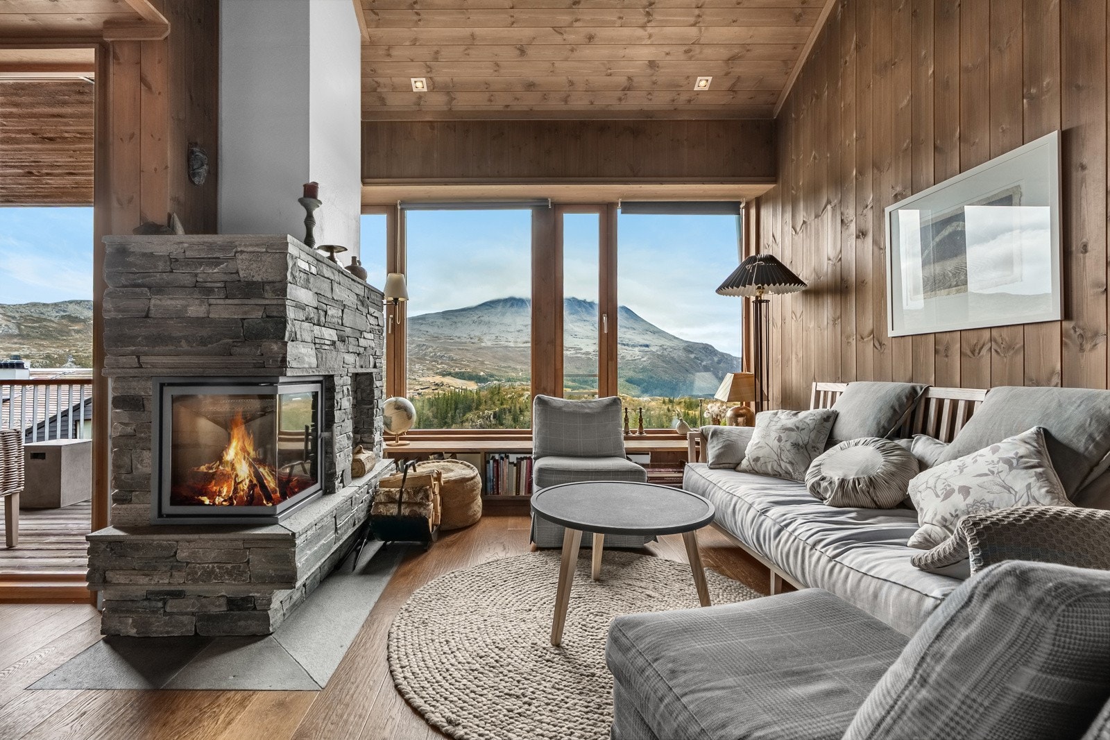 Skipsfjellvegen 100 ved Christopher Lejonberg & Mathias Ørnes Galleribilde