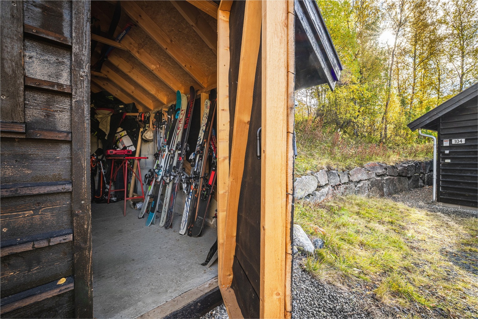 I tillegg til innvendig bod er det en frittstående utebod Galleribilde