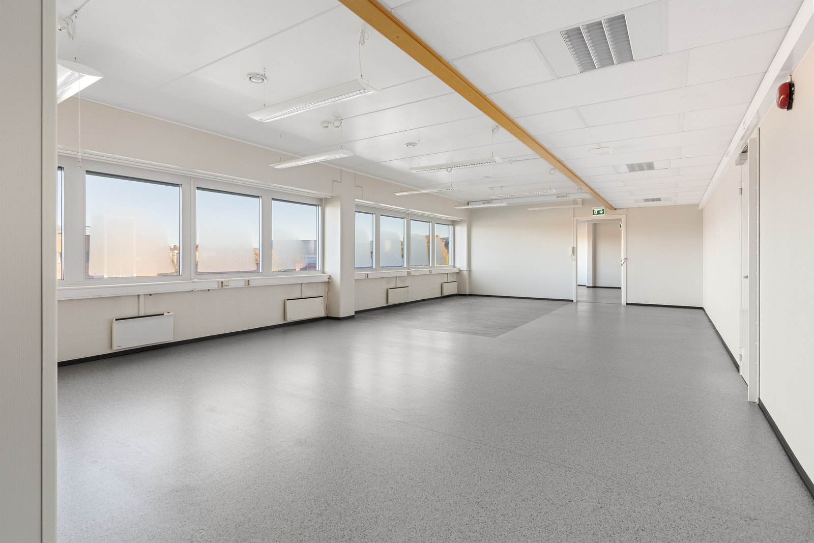 Lyse og fine lokaler med mye potensiale Galleribilde