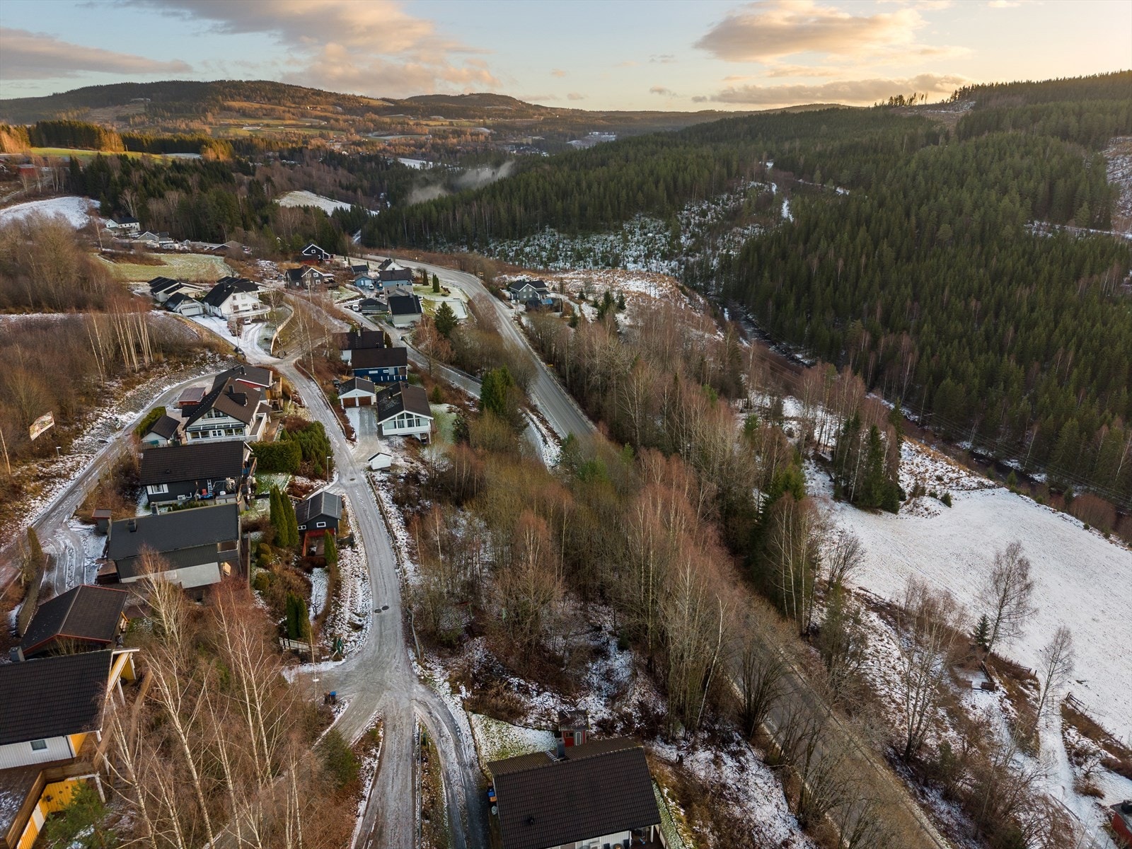 Område er familievennlig med gåavstand til barnehage og skole. Galleribilde