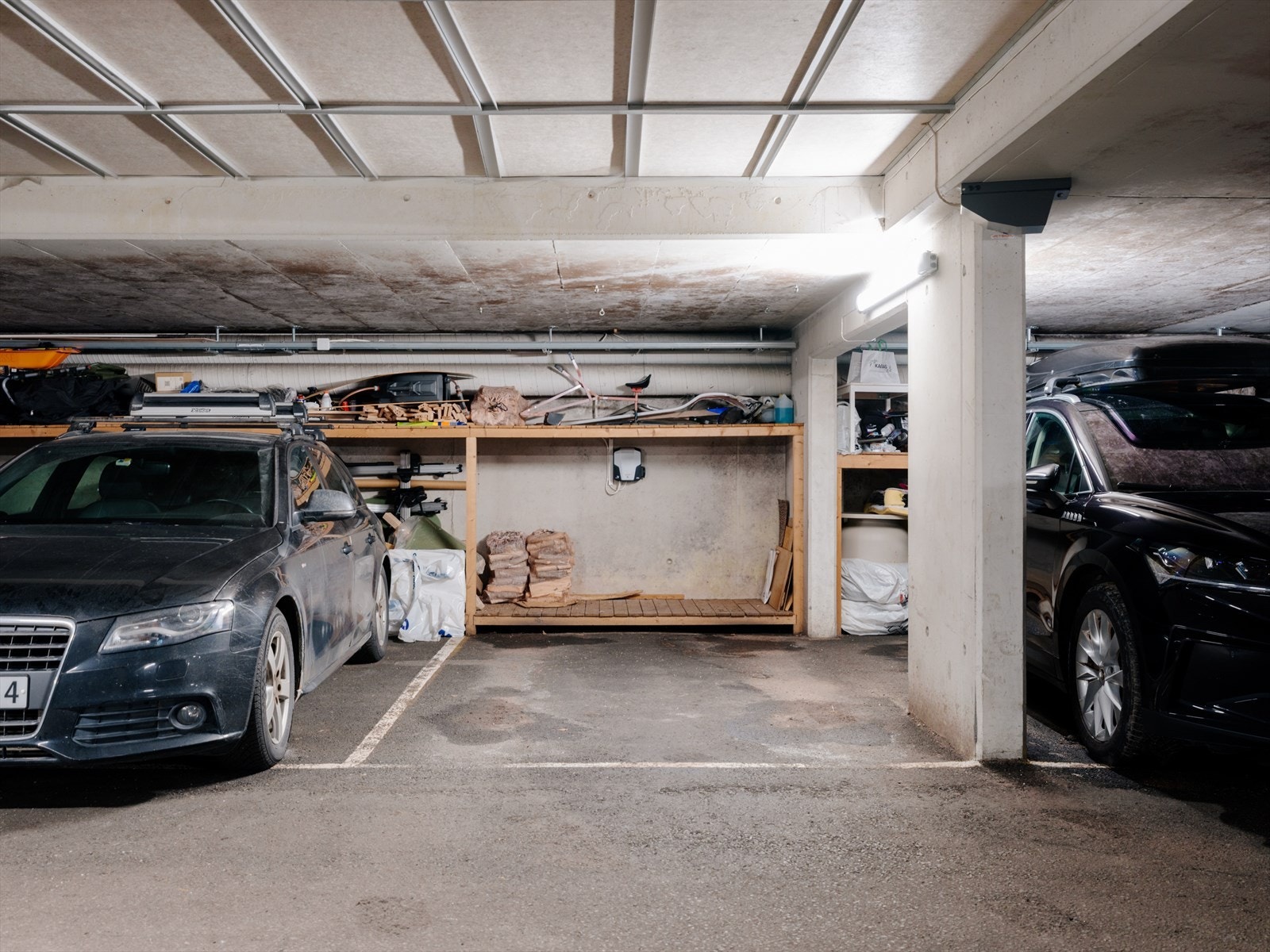 Til boligen medfølger garasjeplass med elbillader i felles garasjeanlegg Galleribilde