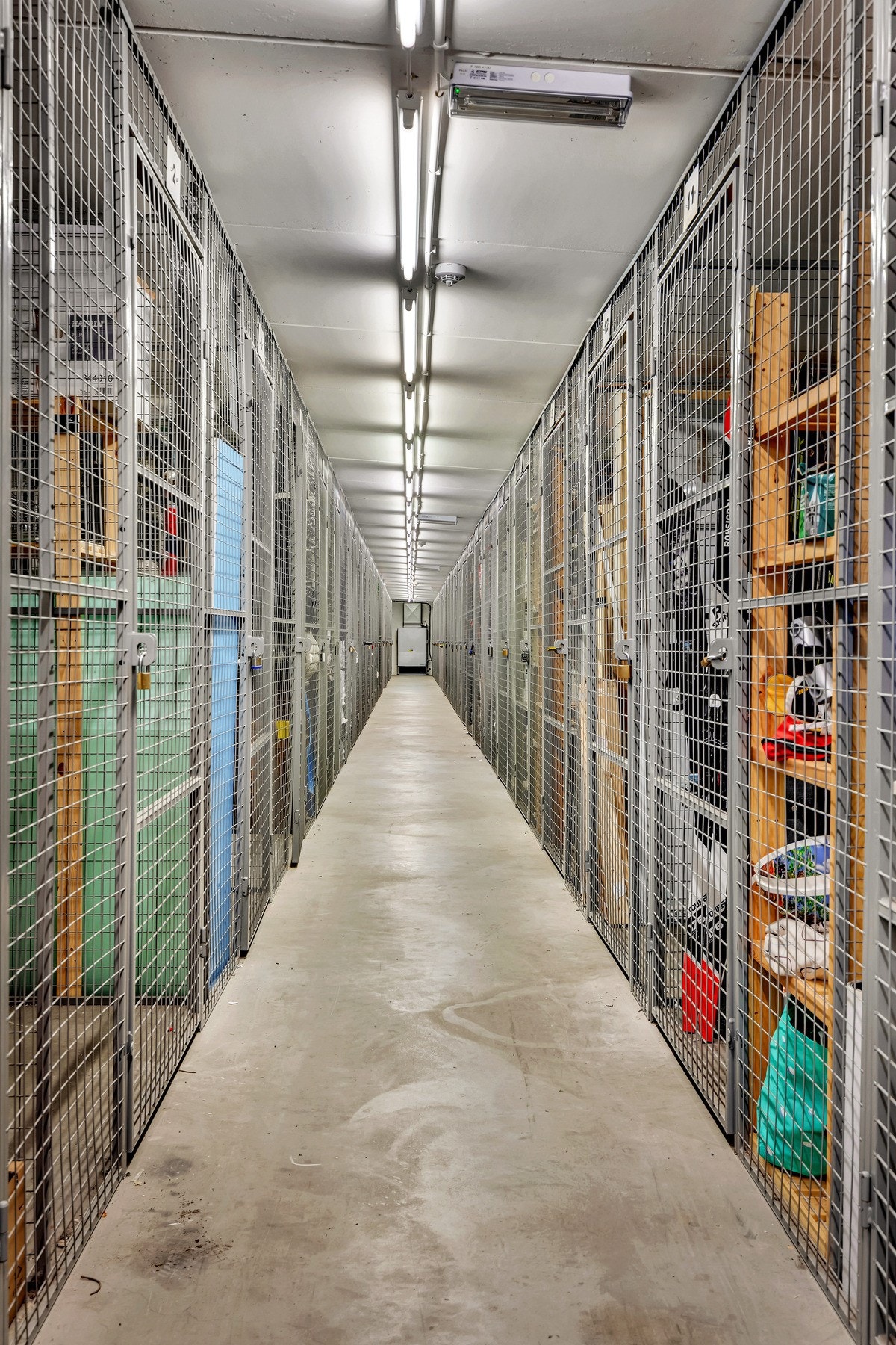 Disponerer en bod i felles kjeller Galleribilde