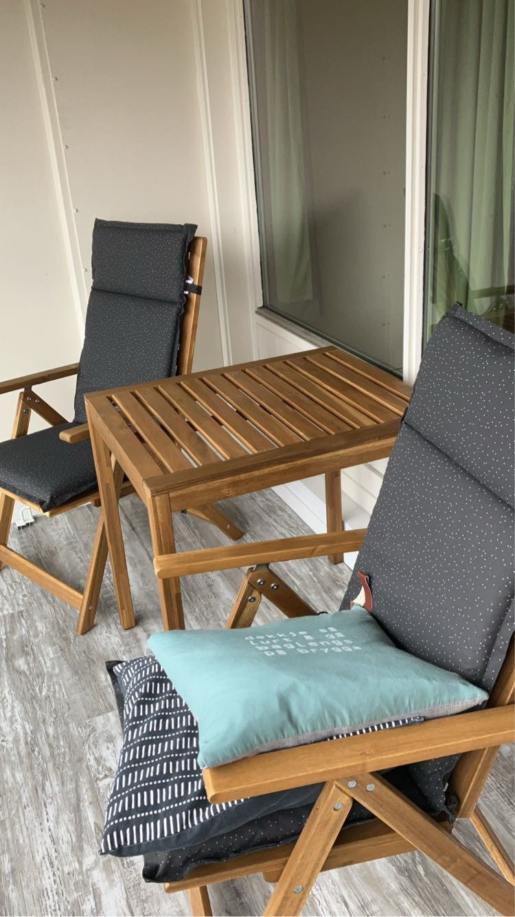 Romslig balkong på 10 kvm vendt mot vest Galleribilde