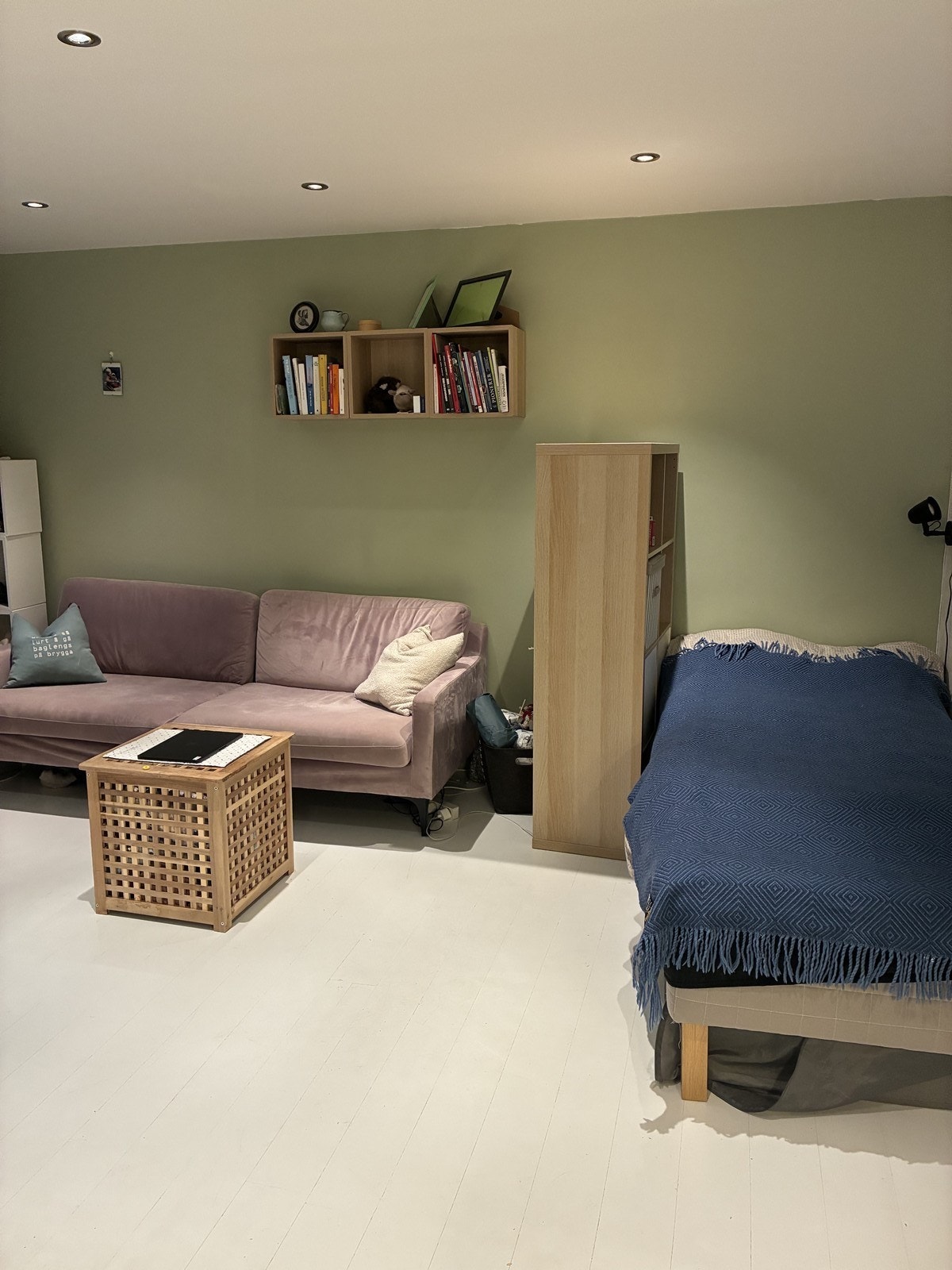 Oppholdsrommet har plass til å møblere inn i egne soner Galleribilde