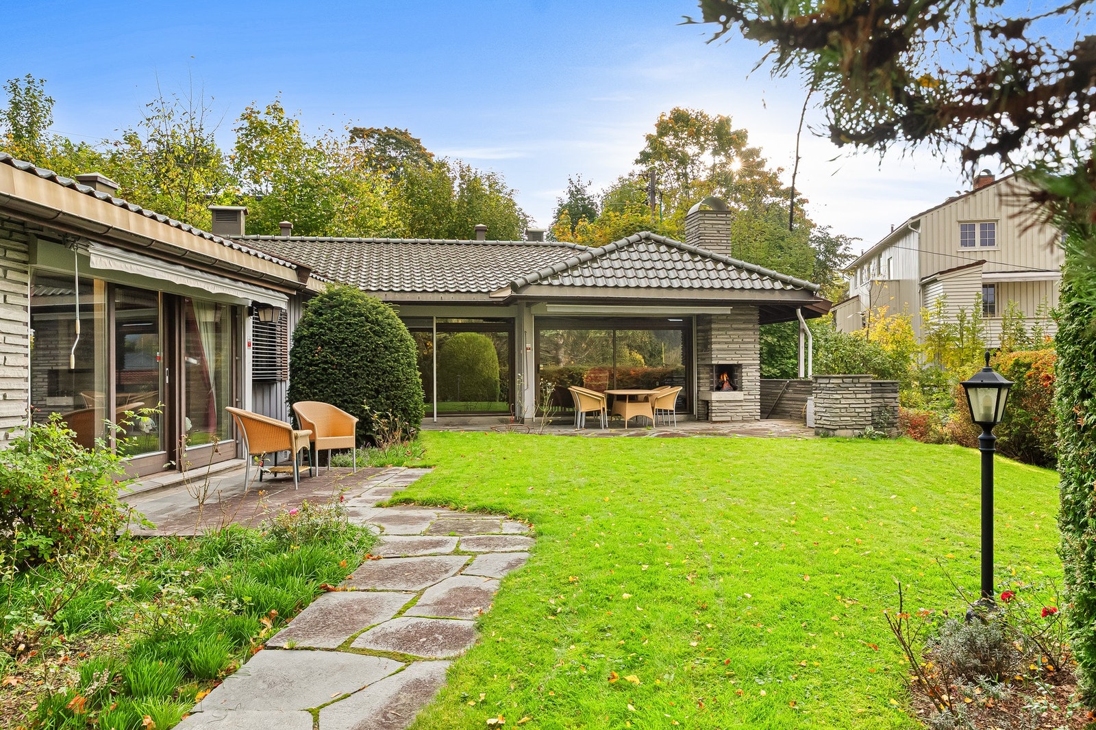 Huset er solid oppført, har kun hatt en eier og er godt vedlikeholdt opp gjennom årene Galleribilde