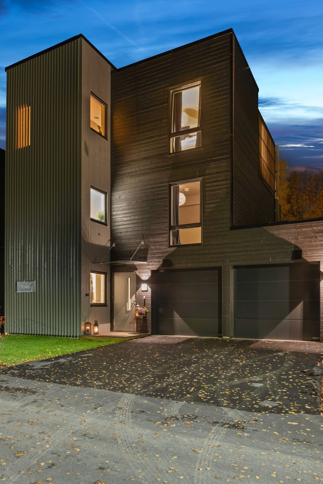 Delikat fasade bildet fra fremsiden. Galleribilde