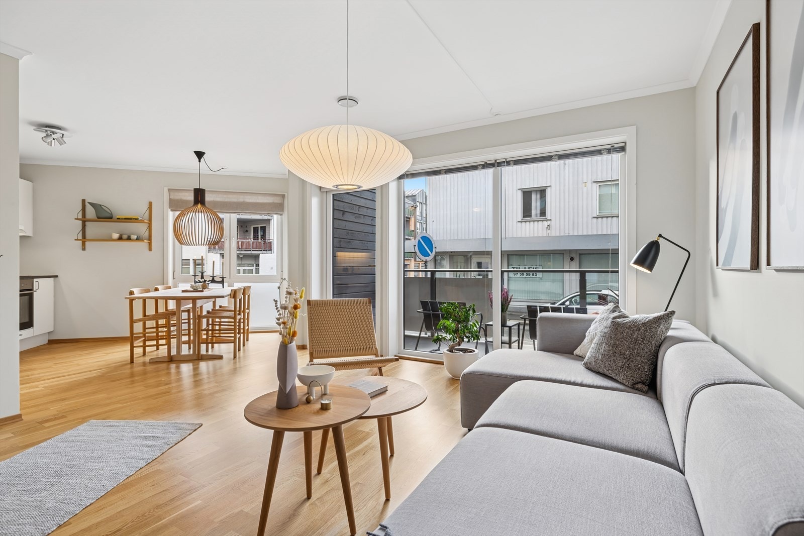 Åpen og lys kjøkken/stue løsning Galleribilde