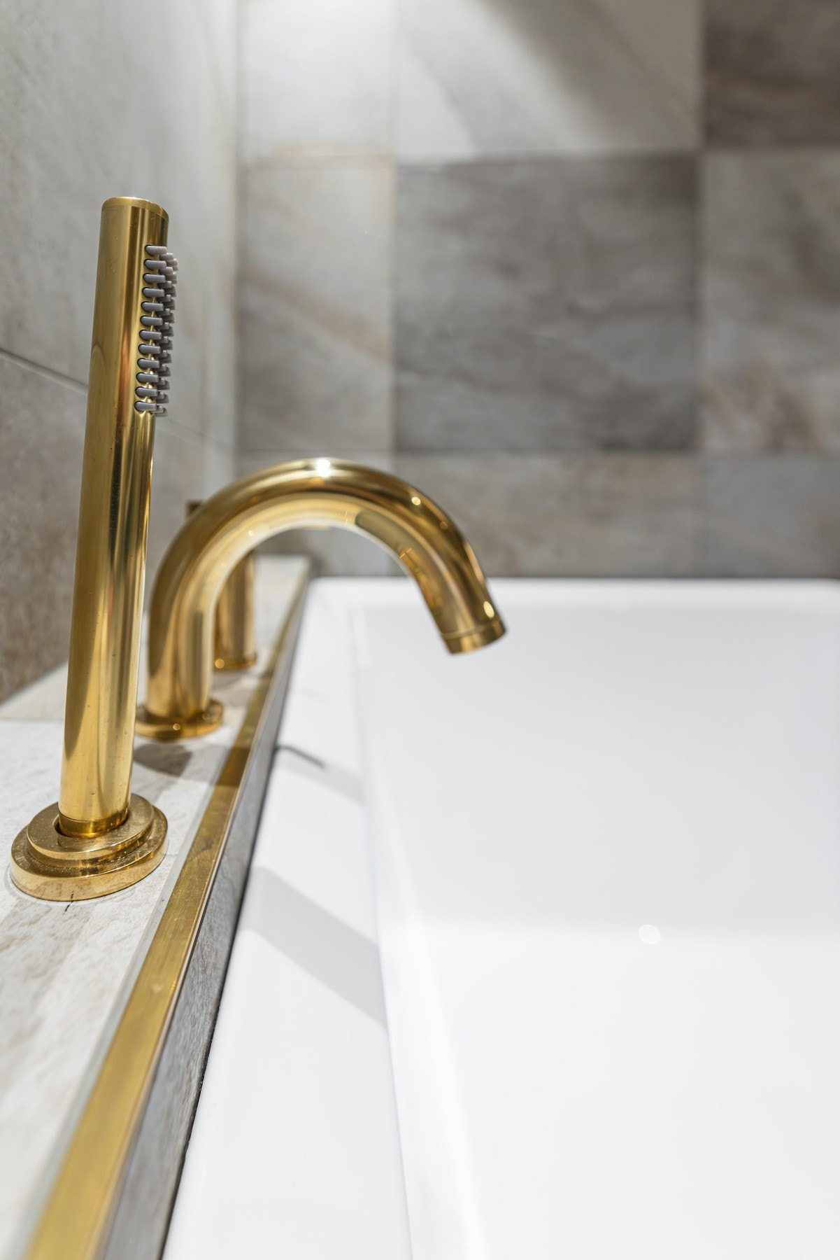 Armaturer og garnityr fra Tapwell i elegant messing utførelse. Galleribilde