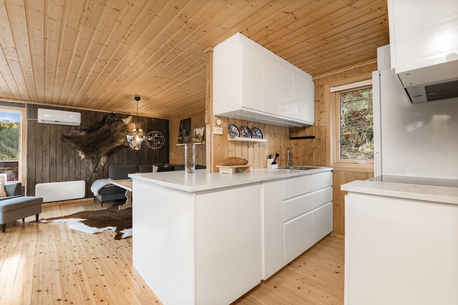 Svært funksjonelt kjøkken fra 2021 Galleribilde