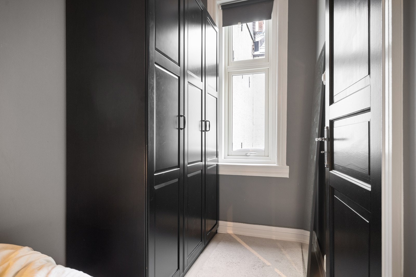 Soverommet vender mot bakgård. Galleribilde