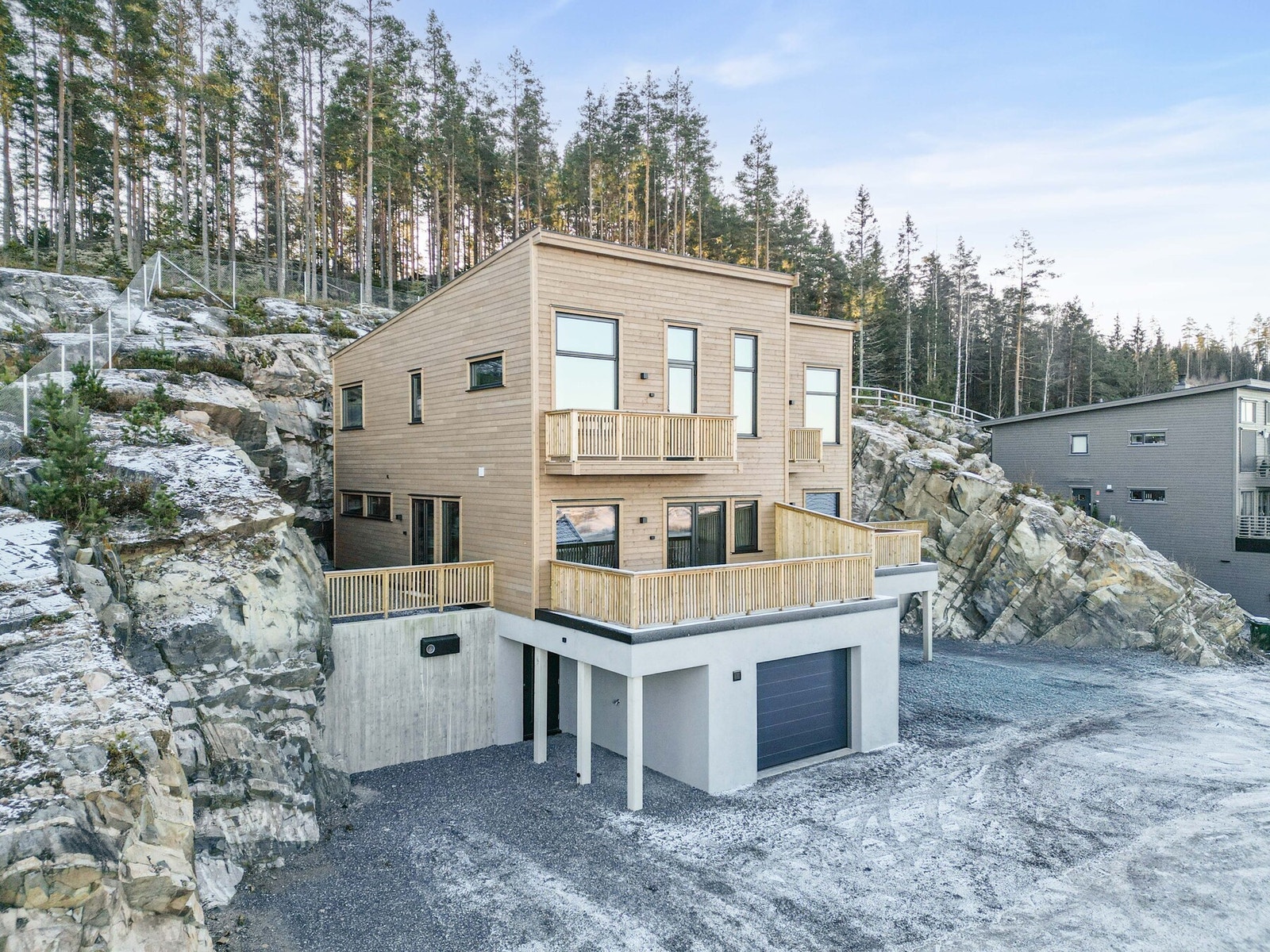 Ellen Celine Heireth v/EIE eiendomsmegling har gleden av å presentere Festningslia 7A! Galleribilde