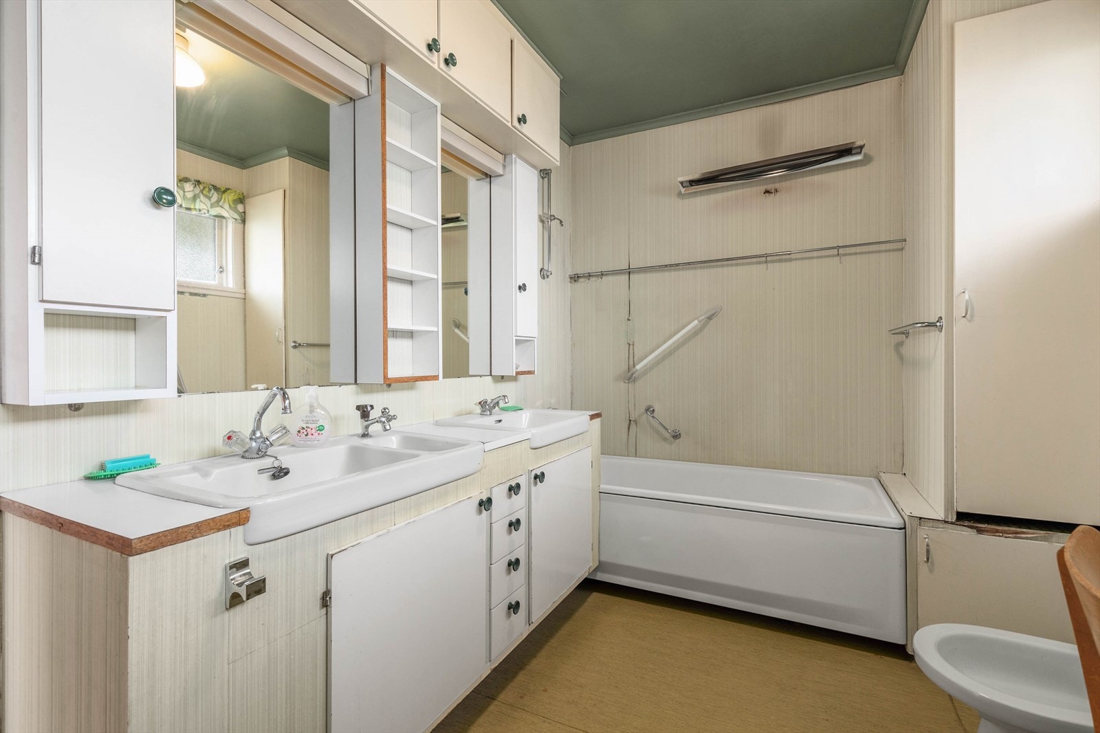 ... eit romsleg bad... Galleribilde