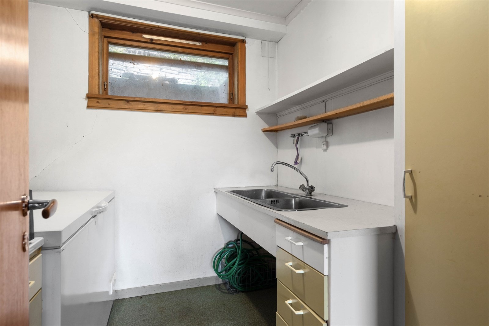 Enkelt kjøkken i U.et. Galleribilde