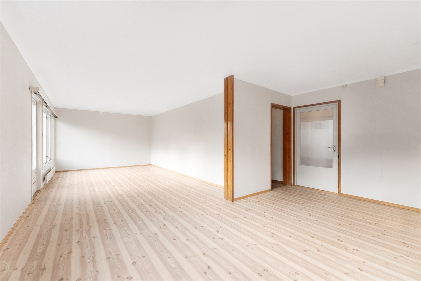 Stue mot gang Galleribilde