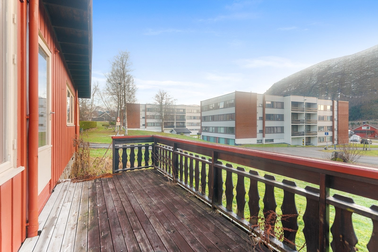 Utsikt mot studentheimane Galleribilde