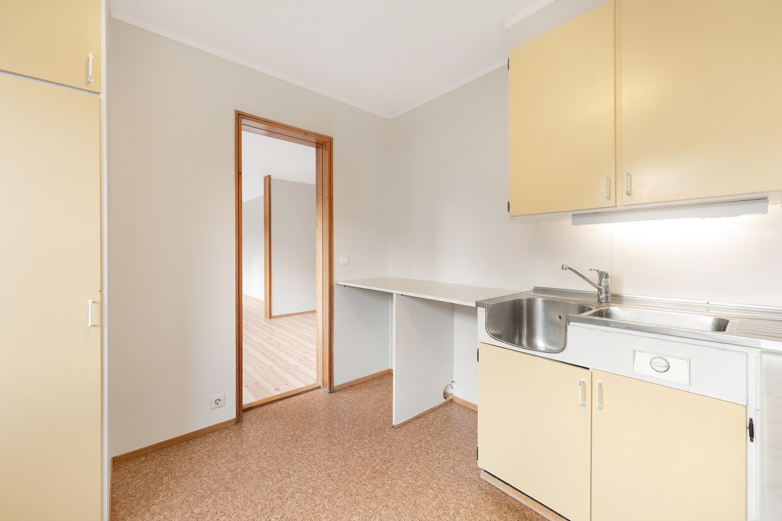 Kjøkken mot stue Galleribilde