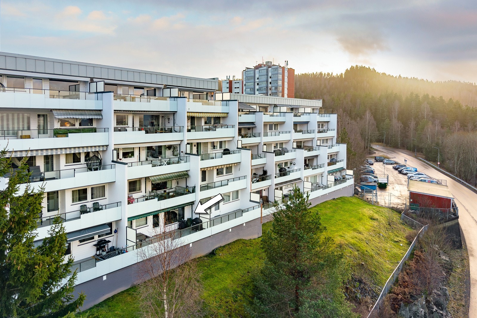 Leiligheten har en god intern beliggenhet i borettslaget. Galleribilde