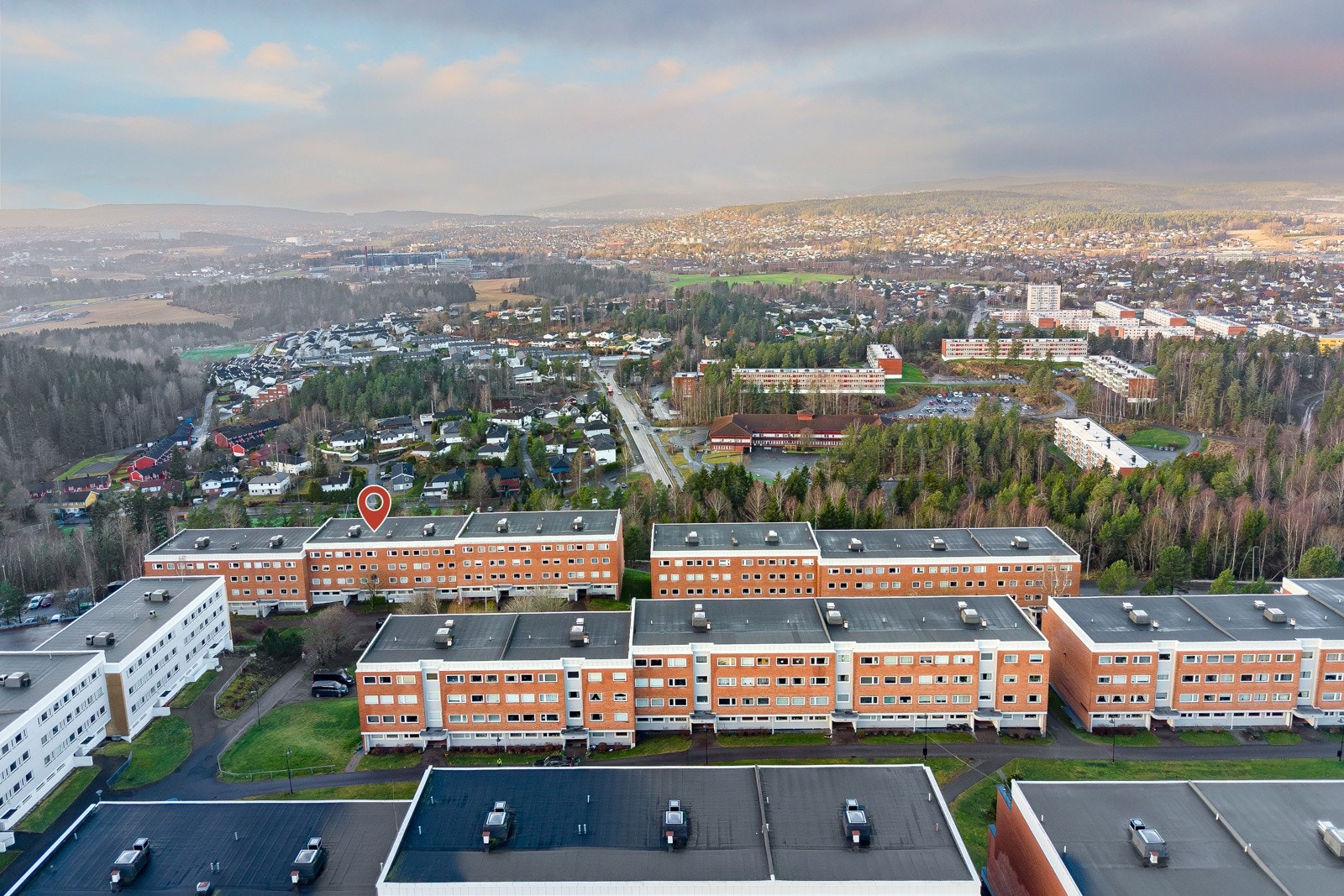Dronebilde over nærområdet. Galleribilde