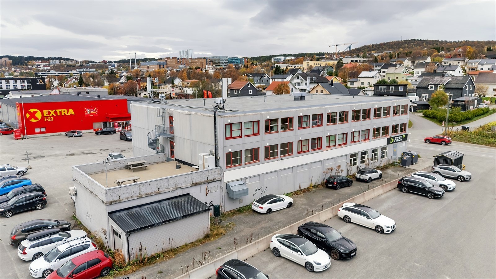 Leiligheten ligger fint til på Gimle/Isrenna, med gangavstand til UNN/UiT, samt matbutikk og treningssenter kun et steinkast unna. Galleribilde