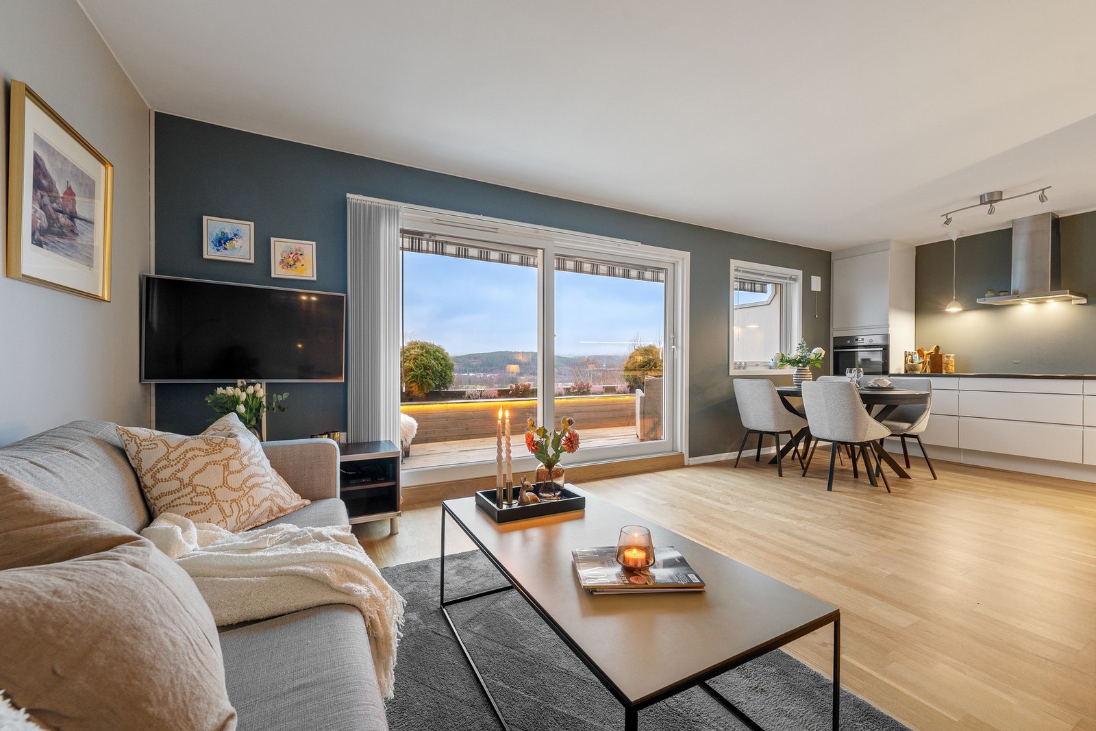 Velkommen til Olaf Bulls vei 10B, presentert av Vegar Giæver v/ EIE eiendomsmegling Røa, Skøyen og Ullern.
Foto: Arne Shcram Galleribilde