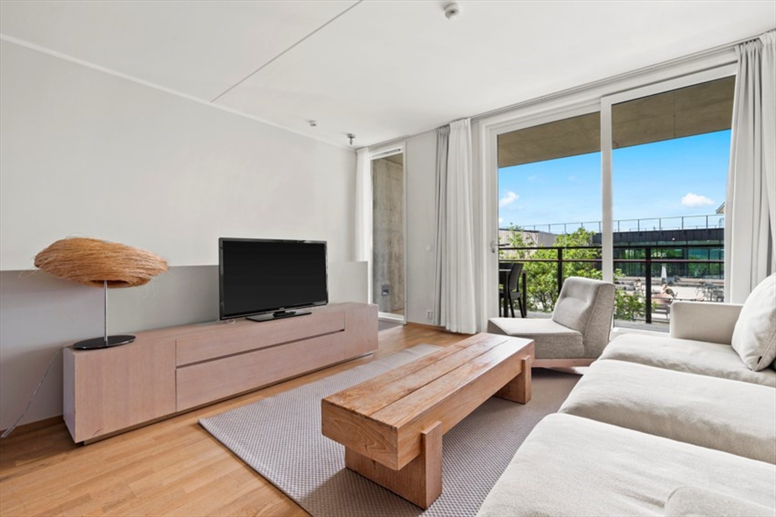 Leiligheten disponeres av eier i perioden 11. juni til 19. august hvert år + i påsken Galleribilde