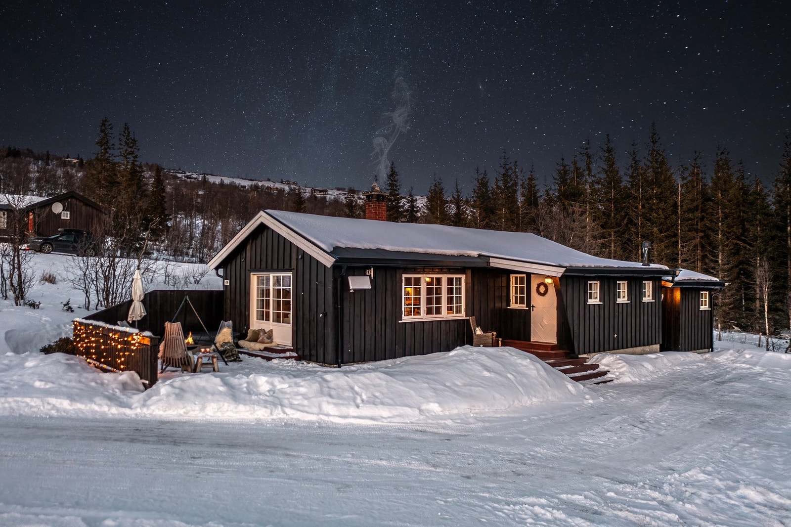 Hytta ligger fritt på stor eiet tomt! Galleribilde