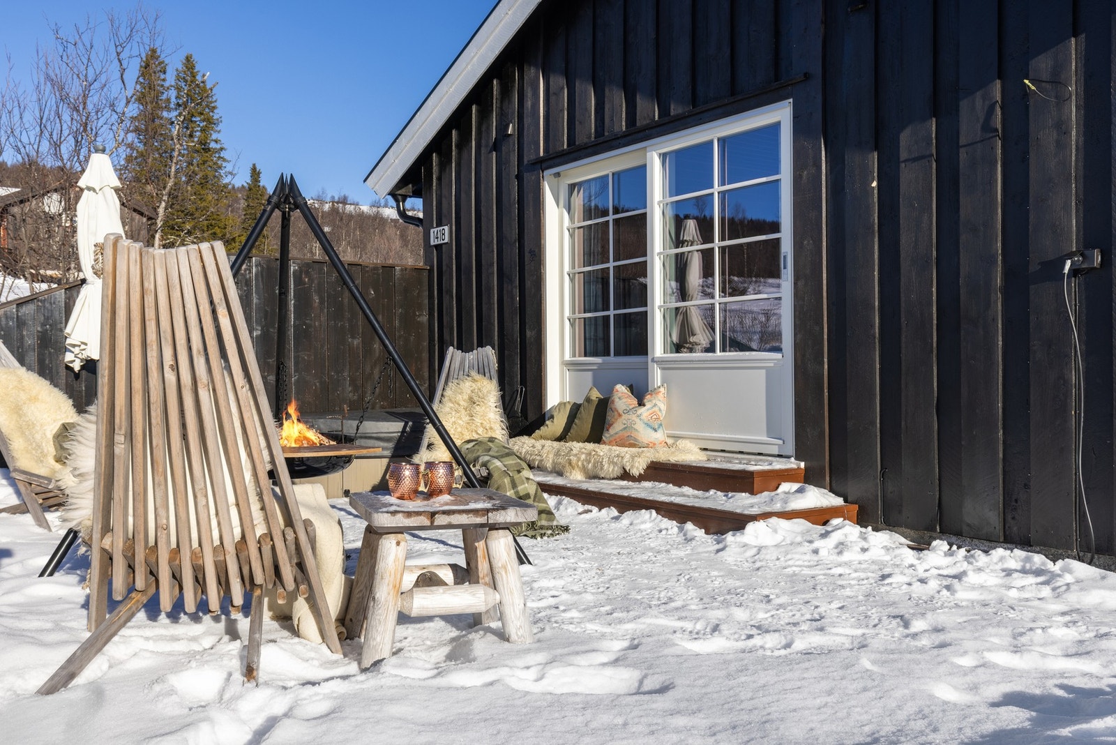 Dobbelterrasse dør ut til den flotte terrassen. Galleribilde