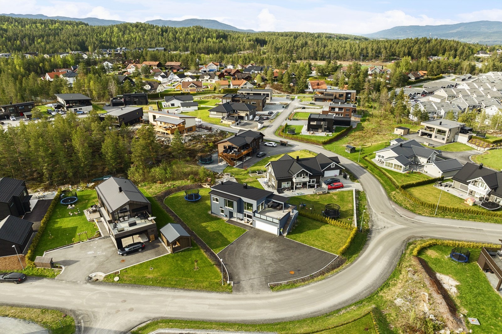 Velkommen til Røyksoppløkka 35 og til barnevennlige Ormåsen! Galleribilde