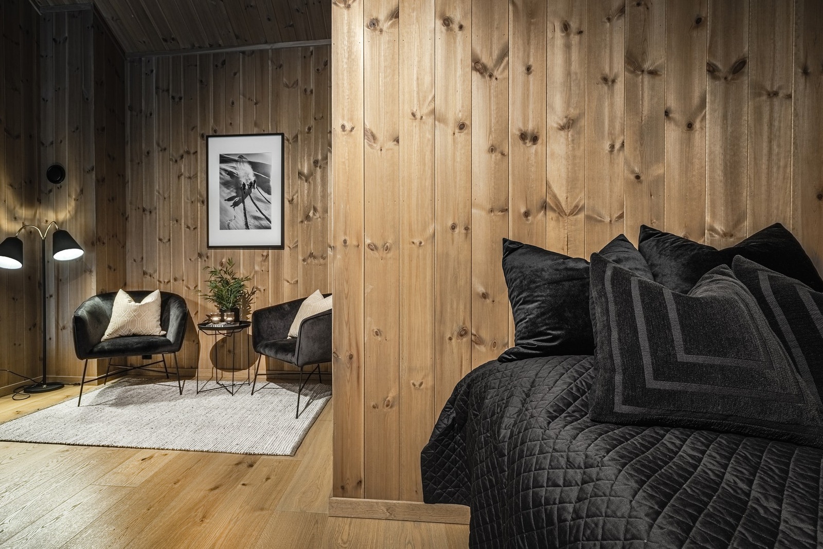 Hemsen kan benyttes som liten stue og soveplass. Galleribilde