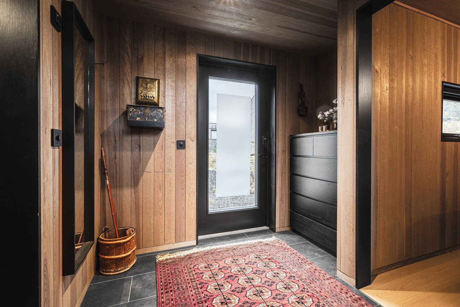 Plan 1 består av entré, soverom, garderobe og trapperom. Galleribilde