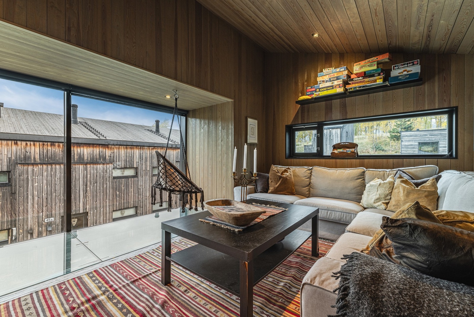 Plan 2,5 består av trapperom, loftstue og soverom. Galleribilde