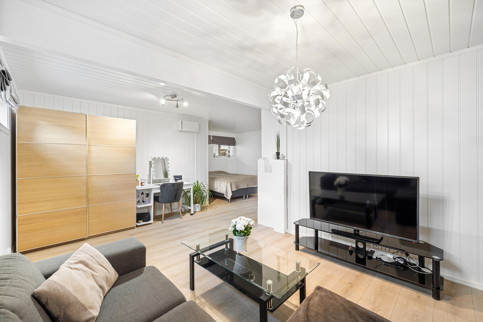 Perfekt som ungdomsrom, gjesterom eller egen sone for avslapning. Galleribilde