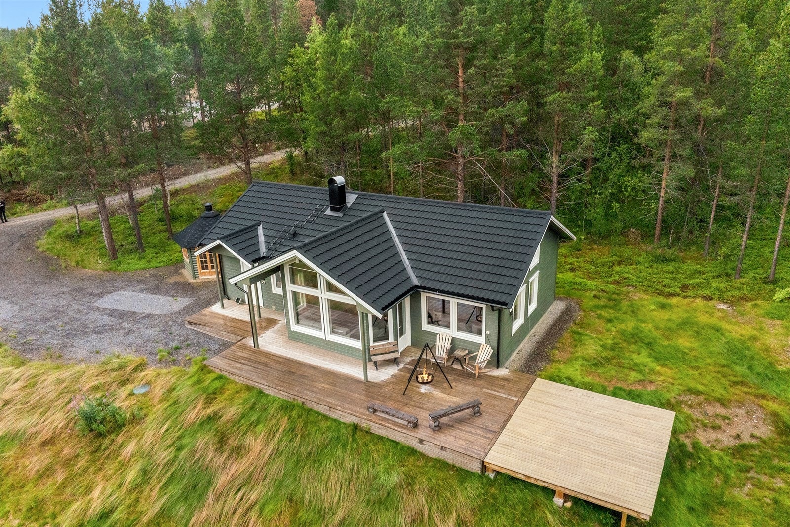 Hytta har en flott beliggenhet i det ettertraktede hytteområdet Bollo i Alta. Galleribilde