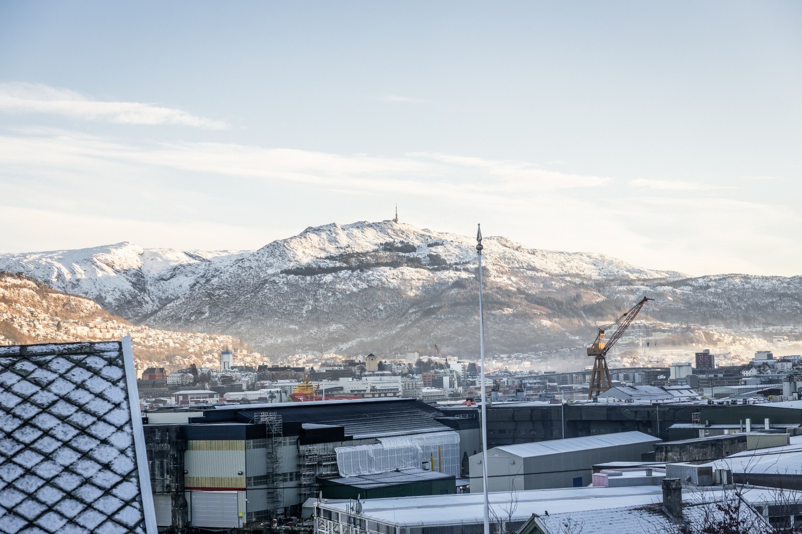 For den som setter pris på å holde seg i aktivitet har man et godt utvalg av ulike treningssenter. På Laksevåg Senter finner du Energi treningssenter, mens både SATS i Damsgårdsveien og EVO ved Damsgårdssundet ligger innen kort avstand Galleribilde