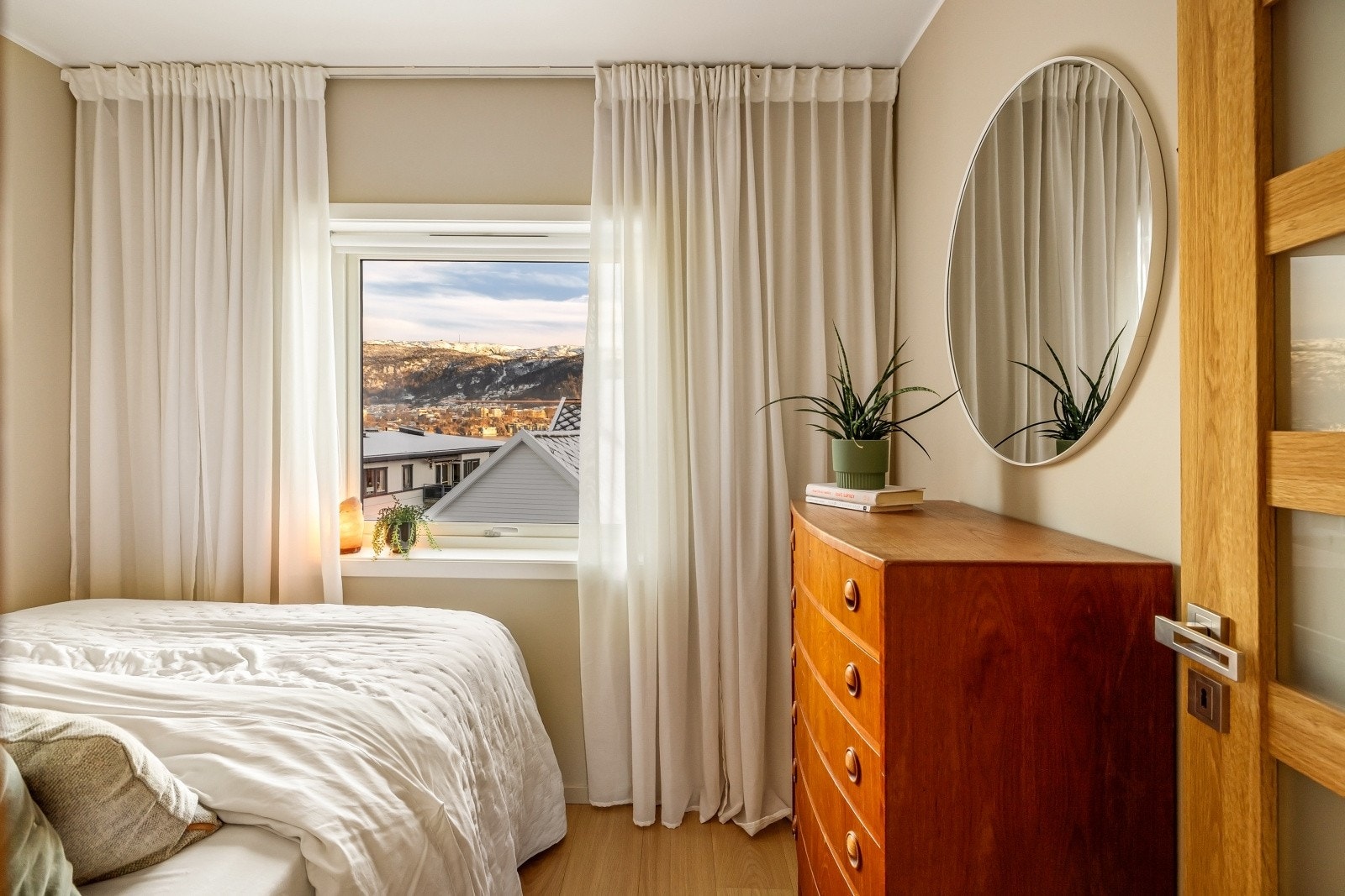 Soverom nr. 2 måler ca. 6,1 m² Galleribilde