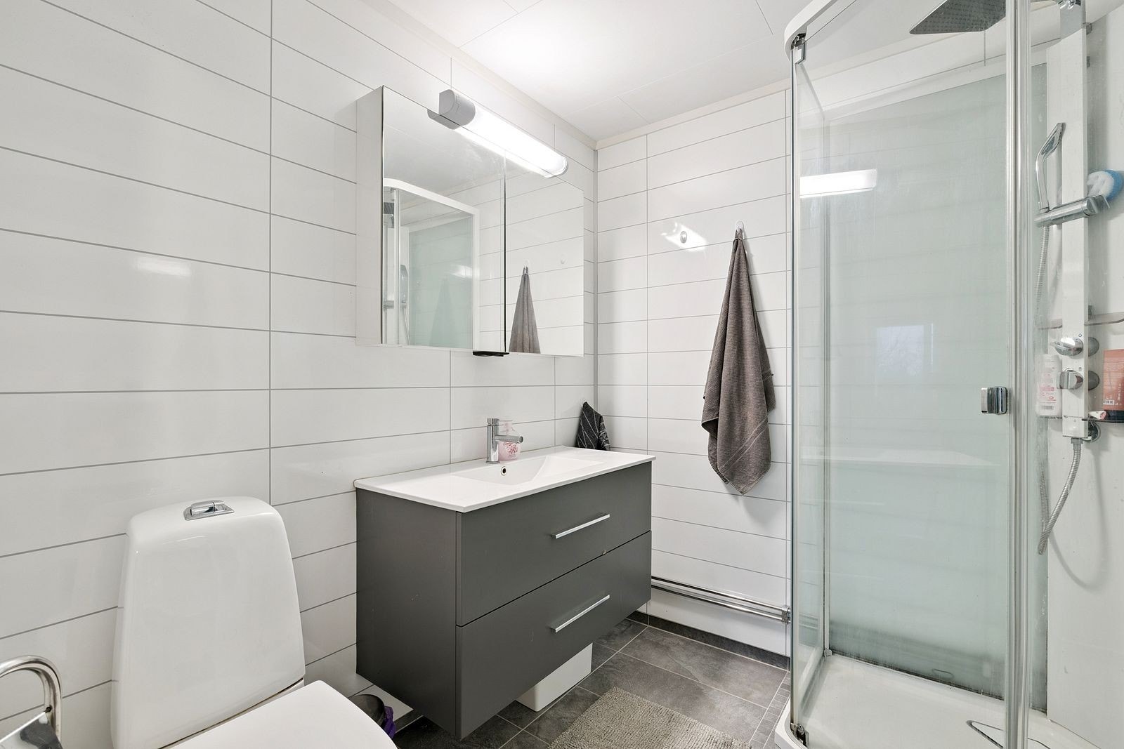 Bad/WC i underetasje Galleribilde