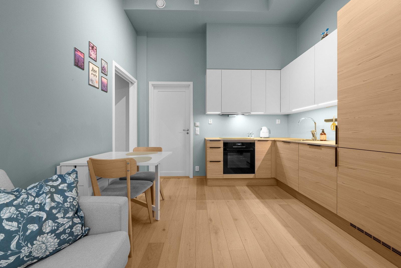 Her har du plass til hyggelig spisegruppe Galleribilde