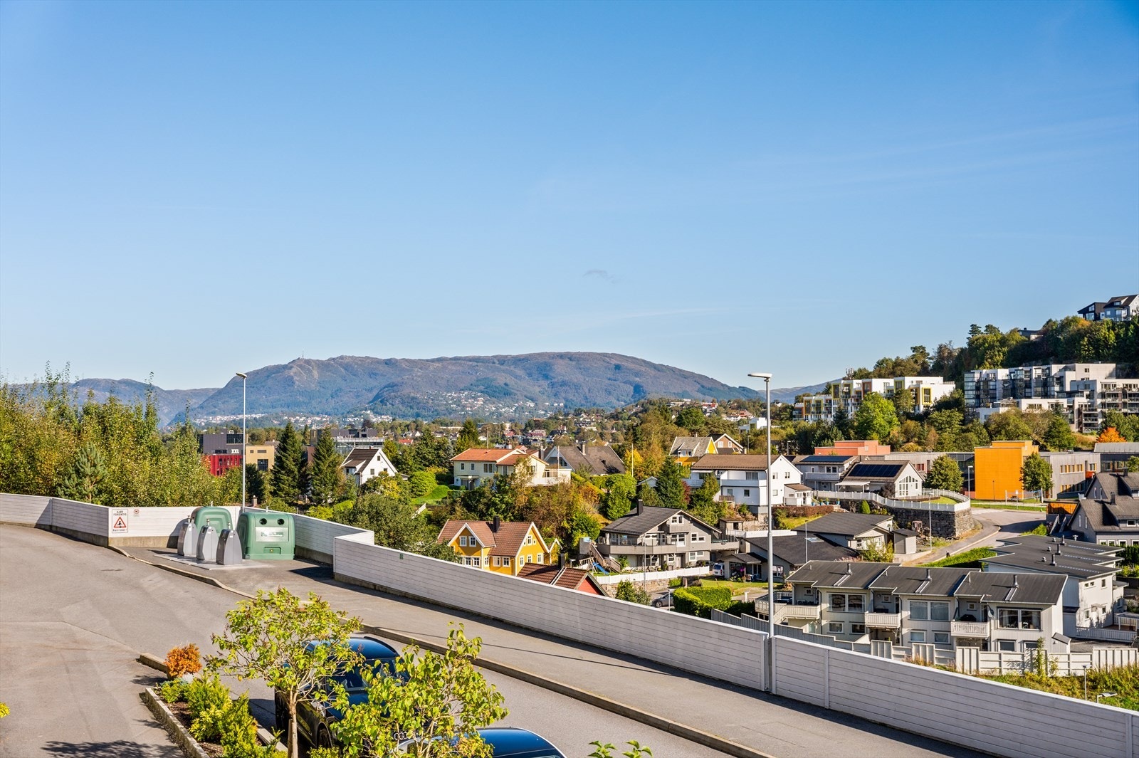 Leiligheten har en meget sentral og barnevennlig beliggenhet. Galleribilde