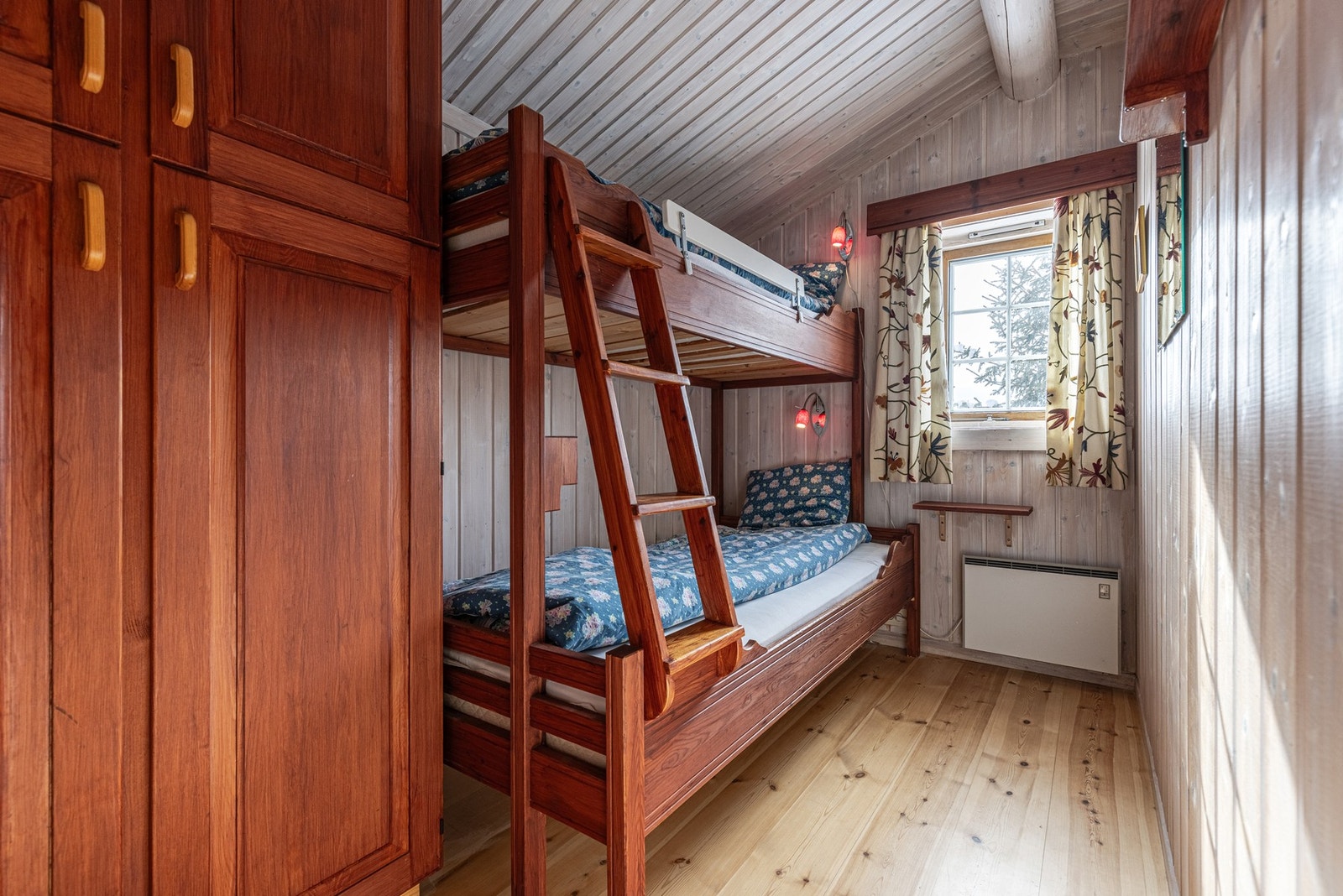 Soverom 3 med køyeseng og skapplass. Galleribilde