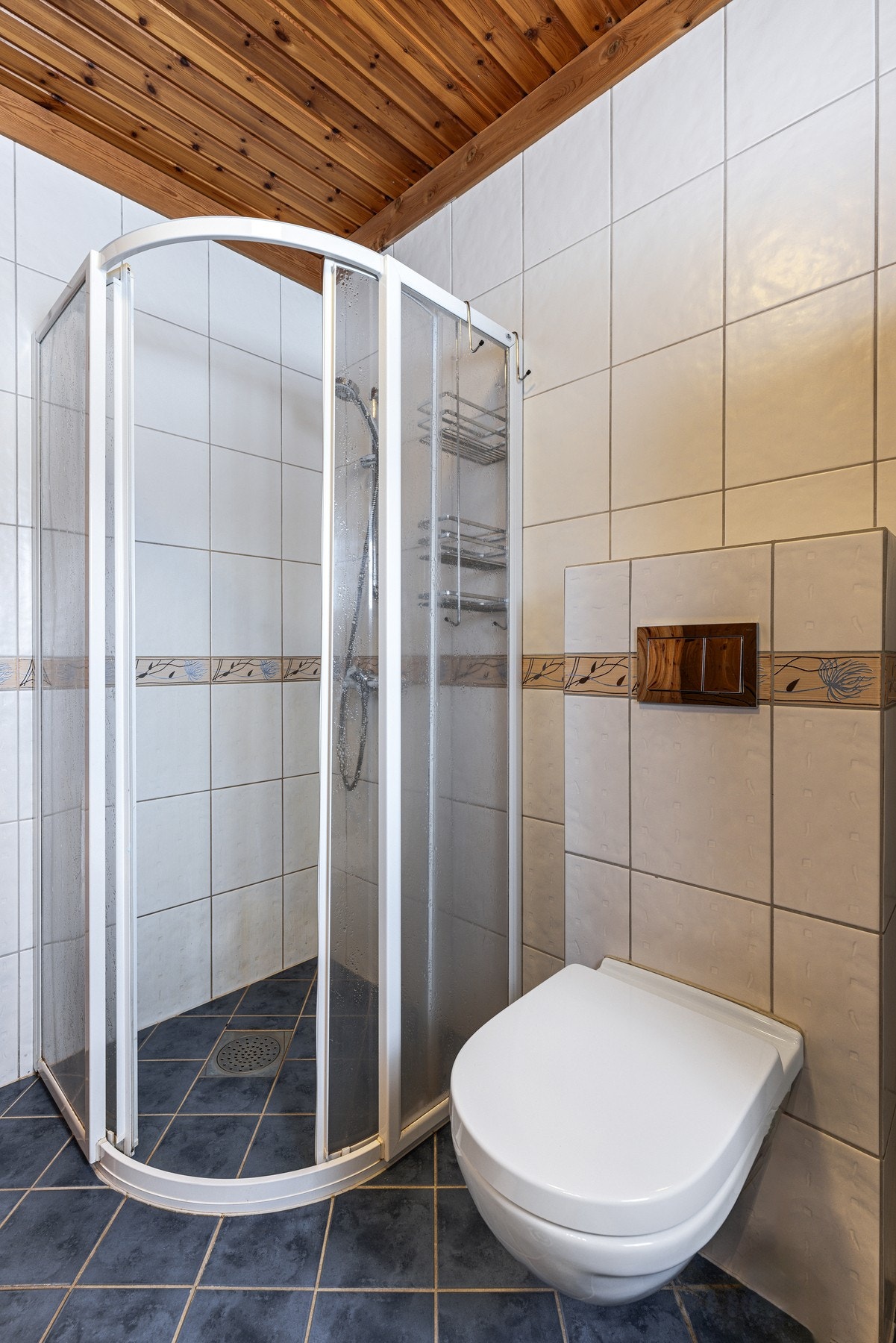 Dusjnisje på baderom. Galleribilde