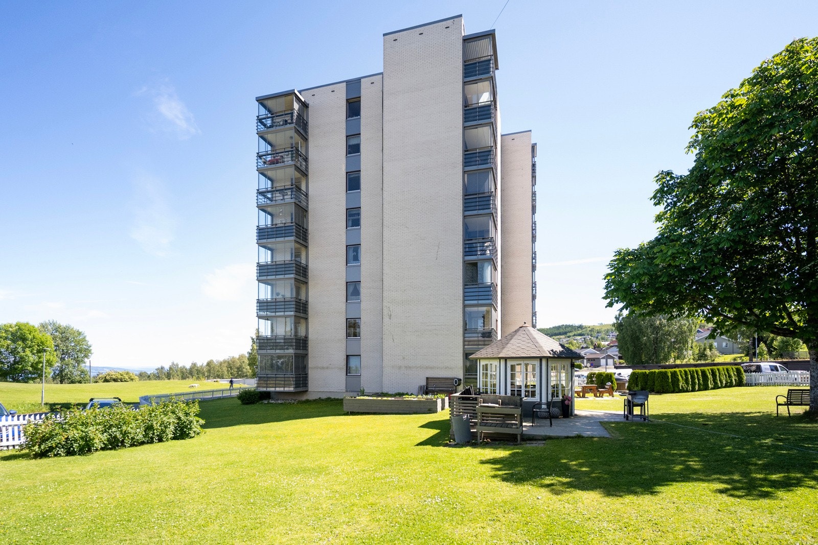 Her bor du sentralt med enkel adkomst og alle fasiliteter i nærheten. Galleribilde