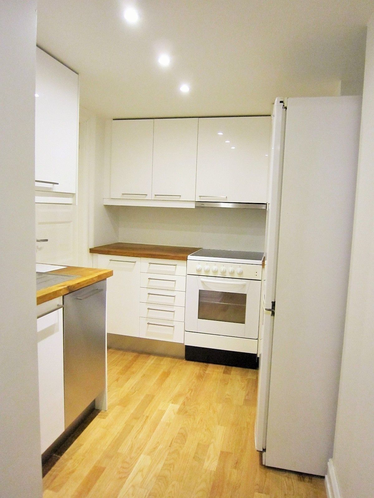 Kjøkken med god benkeplass Galleribilde